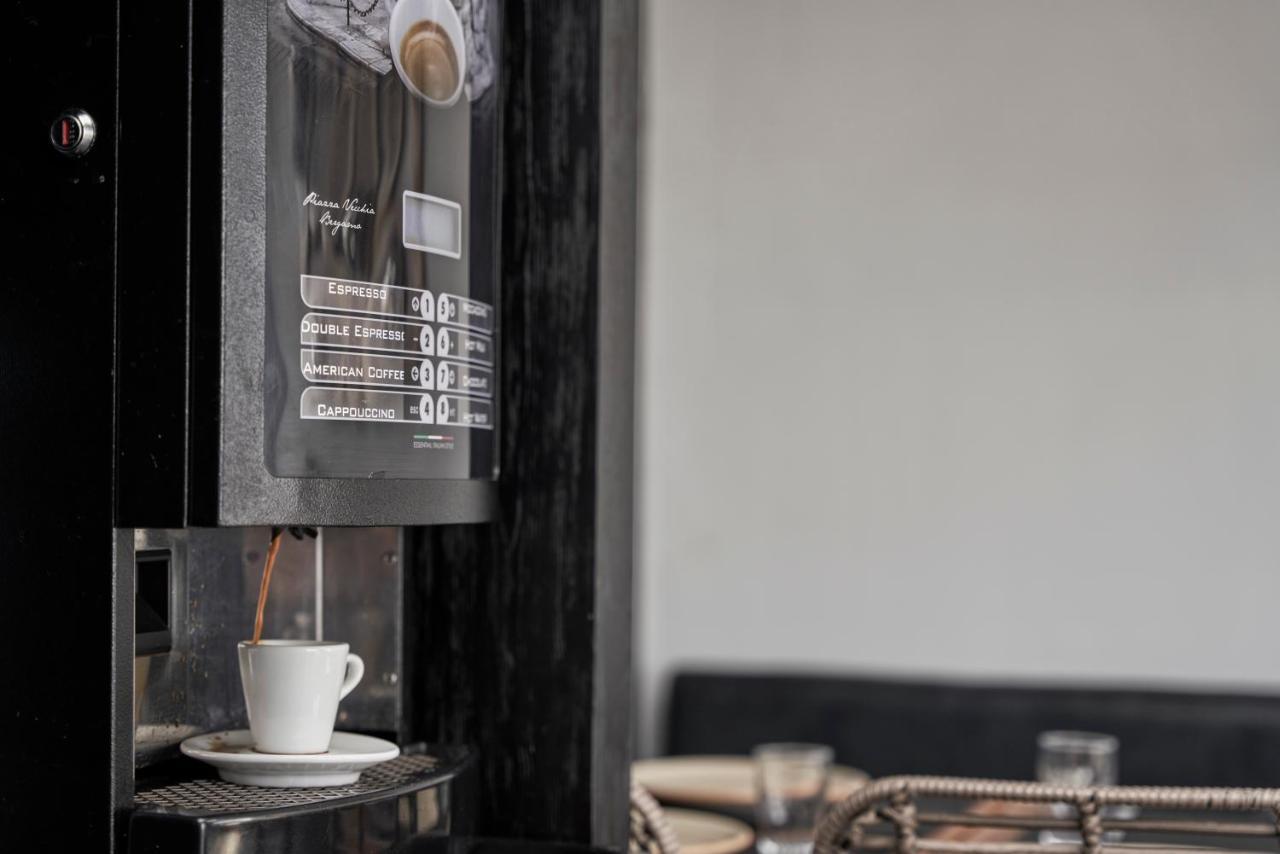 Loizos Stylish Residences Фира Екстериор снимка