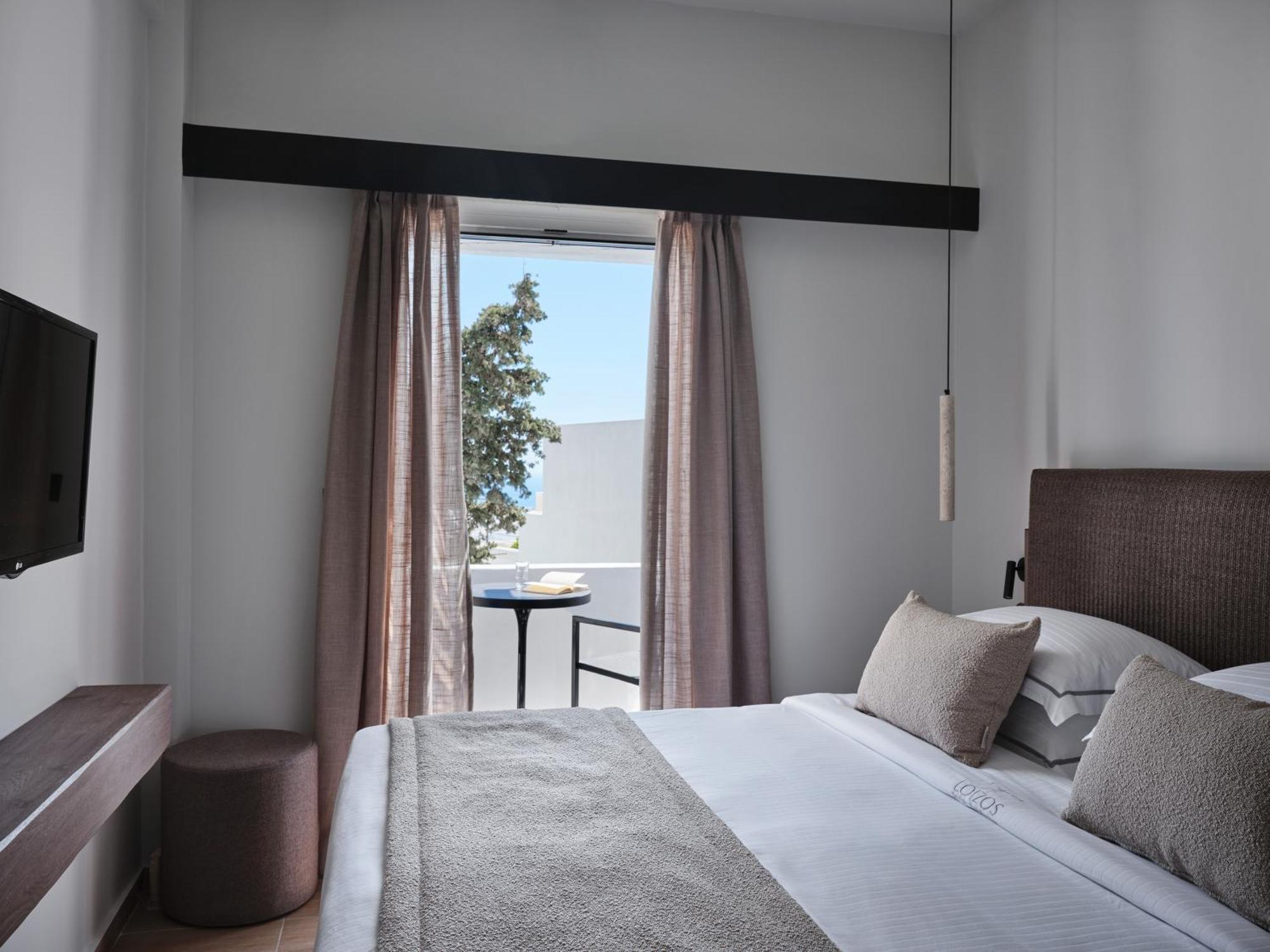Loizos Stylish Residences Фира Екстериор снимка