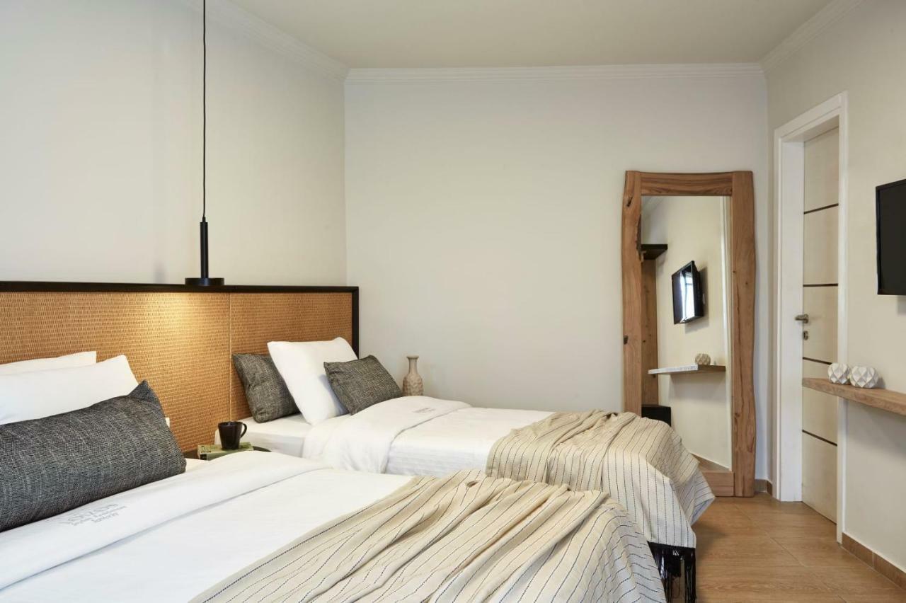 Loizos Stylish Residences Фира Екстериор снимка